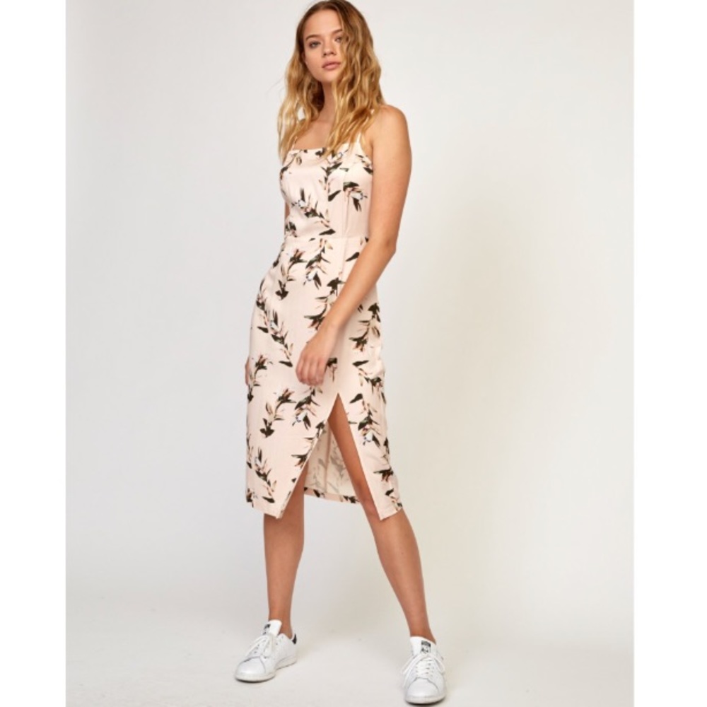 🔥🔥RVCA - THAT FLORAL DRESS🔥🔥 - Picture 2 of 8